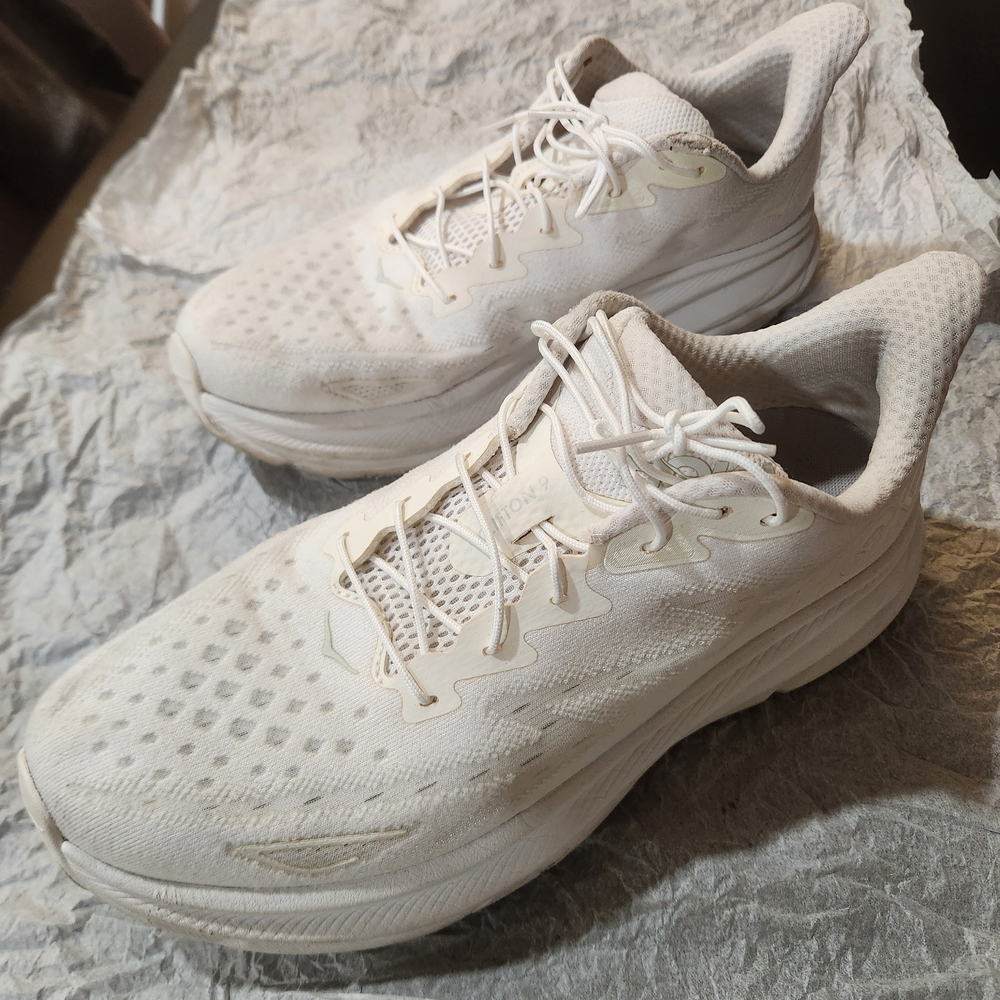 Hoka Clifton 9 Running Shoes